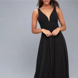 Lulus ruched a line Chiffon maxi dress m17572 black Size Medium